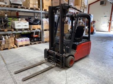 Linde E18L-01 Electric Forklift