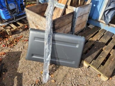 Heat protection plate and grille Scania