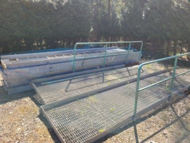 Gangway footbridge multiple or piece-by-piece footbridge