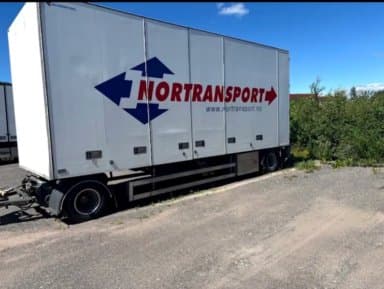 2012 Bus-building cabinet trailer – sold from bankruptcy – not EU-approved