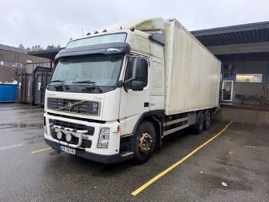 Volvo FM9 6x2 Van