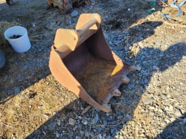 Tooth bucket Neusson
