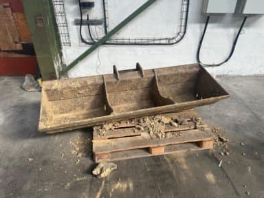Planer bucket 180 cm wide S40 switch
