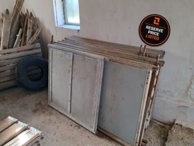 12 Jyden cattle furniture modules, 4 different lengths