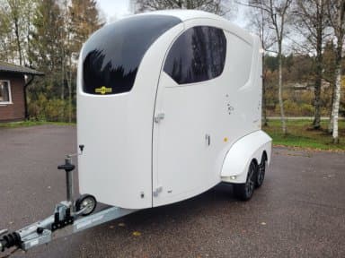 Horse Transport Trailer Humbaurs Maximus 2.0 S