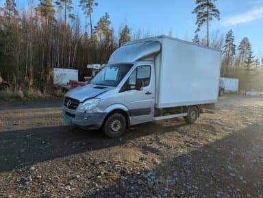 Mercedes-Benz Sprinter Van with Defective Alternator