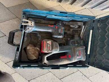 2 stk Bosch  Drill og hammer