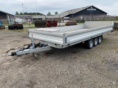 VEZEKO 3-AXLE TIPPER TRAILER / 3-Achs-Kippanhänger / 3-axlad tippvagn / 3-aklet tipphenger