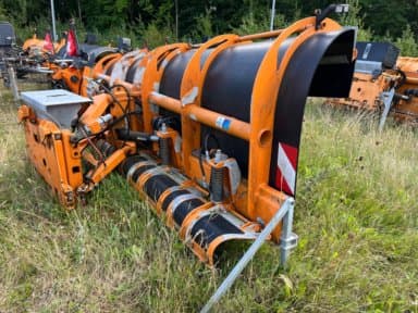 Truck Side Discharge Snow Plow with 3 Double Blade Systems. Europe Service ES3700 Speedo 37G