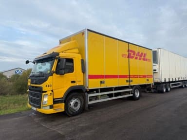 VOLVO FH 4x2 Box Truck