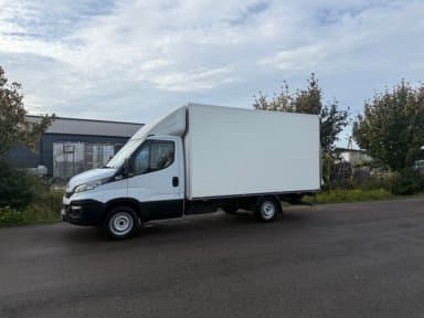 Box van IVECO DAILY