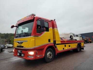 Tow truck truck carrier MAN TGL 250 4x2