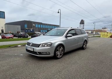 Volkswagen Passat 2.0 TDI 170 HP DSG Automatic – 2012 – Panorama – Timing Belt Replaced – Trailer Hitch