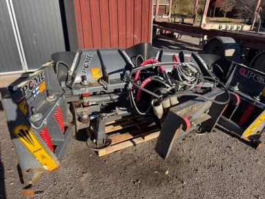 W-Plog Pome Wingmaster 200 plow with 2x75cm blades