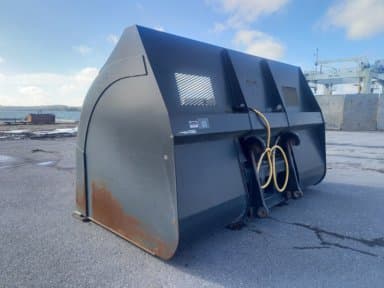 Rauakoda Group højtip skovl. 18 M3, med  Volvo ophæng.