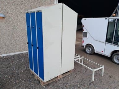 Workshop wardrobes Blika 2 sections