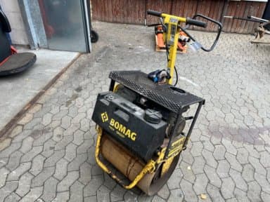 Bomag BW55E drum, petrol engine.