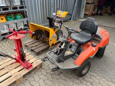 Stiga Snow Blower and Husqvarna Mower Lot