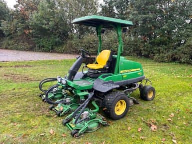 Lawn and Parking Machines John Deere 8880 A Terrain Rocks