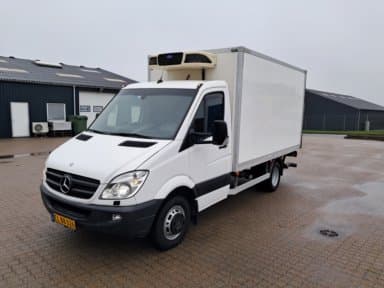Mercedes-Benz Sprinter cooling van with lift