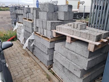 Building Materials 8 Pallets of Assorted Leca Blocks