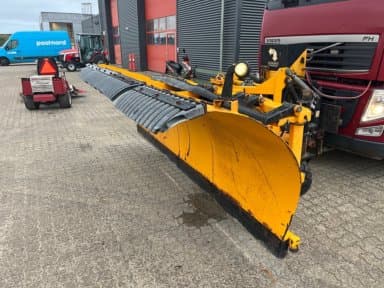 FM Truck Snow Plow