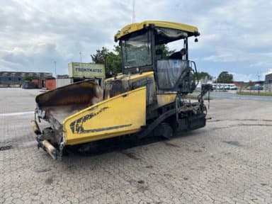 BOMAG BF300 C - 2 Asphalt Paver