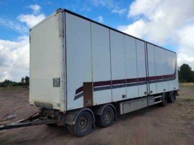 VAK V-4-40 box trailer with opening side