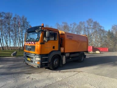 Man TGA Sweep/Suction Car