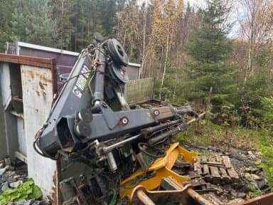 HIAB 092-3 Cutting equipment crane (1995) with Hydrema adapter