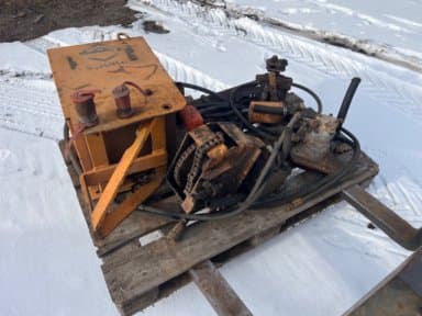 Various equipment Epoch LOT LOT with various hydraulic tanks, hydraulic motors
