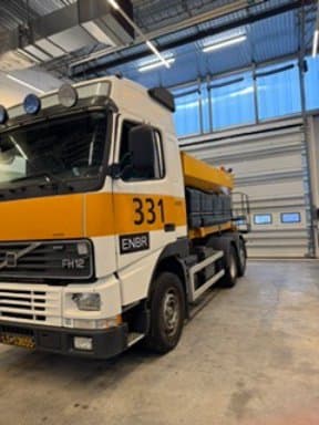 Volvo FH 12 and Schmidt Spreader - 2000 Model