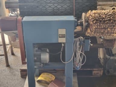 Polishing machine
