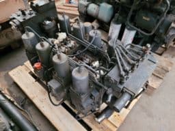 Hydraulic valve package for Volvo EC420