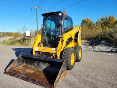Caterpillar 226D3 Compact Wheel Loader with Bucket