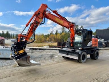 Excavator Hitachi ZX 140W-5B