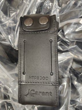Radio bags for Motorola and.l , greater number. / Radio bags of Motorola, etc., in large quantities.