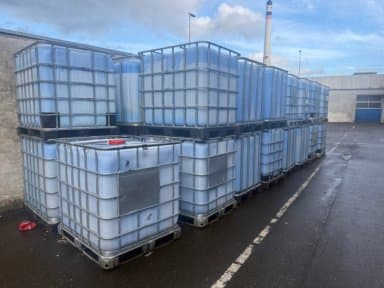 37 used pallet tanks with taps