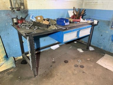 Welding table with drawers