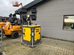 Atlas Copco QLB 60 light tower with telescope mast