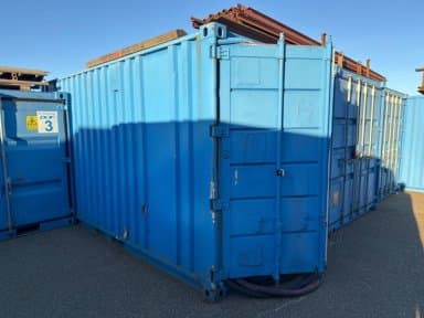 20-Foot Shipping Container (Con. 6) – Includes Assorted Air Hoses
