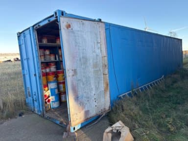 40-Foot Insulated Shipping Container – Includes Jotun Paint & Shelving