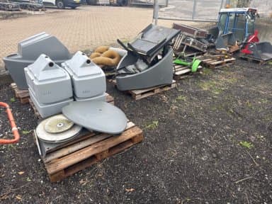 Gear carrier Equipment and parts for tool carriers and small tractors