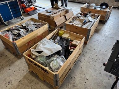 5 pallets with new/unused spare parts for Garden/Park machines