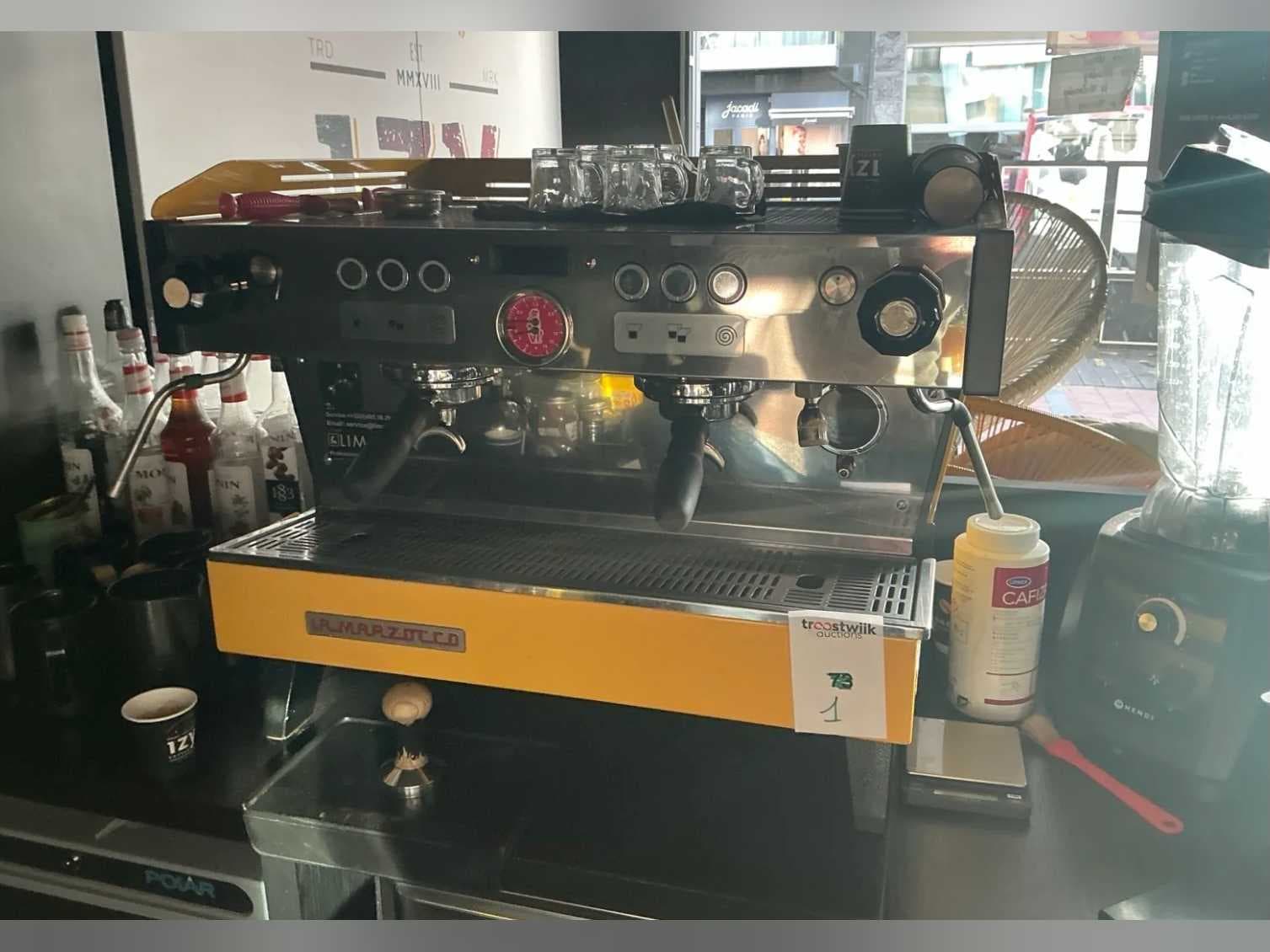 Izy Coffee Knokke due to bankruptcy