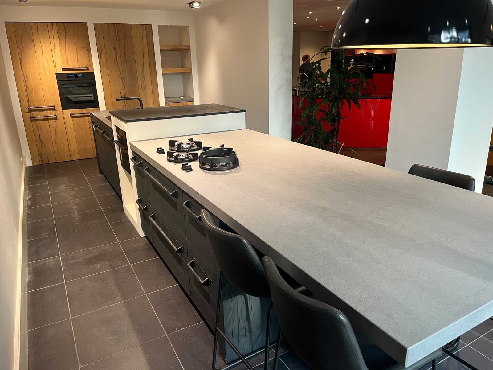(Showroom) kitchens and appliances