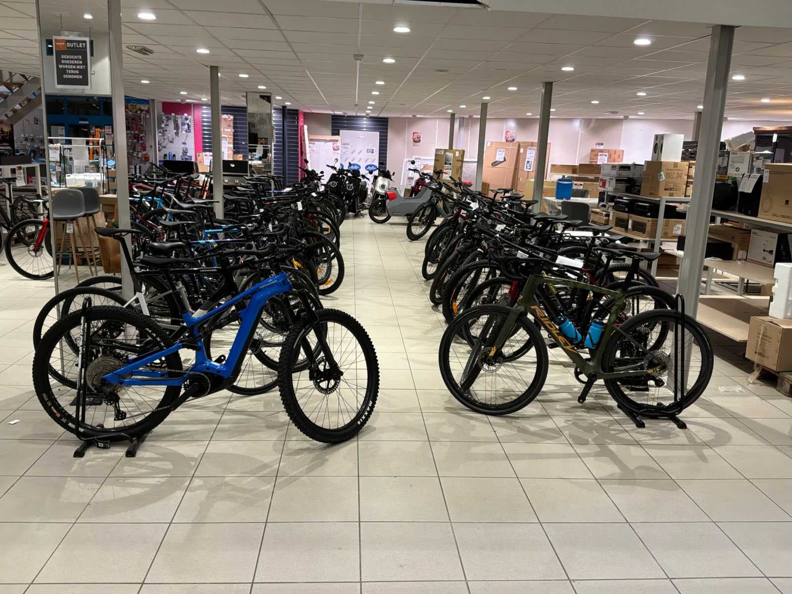 Mountain bikes, road bikes, E-scooters and electric bikes