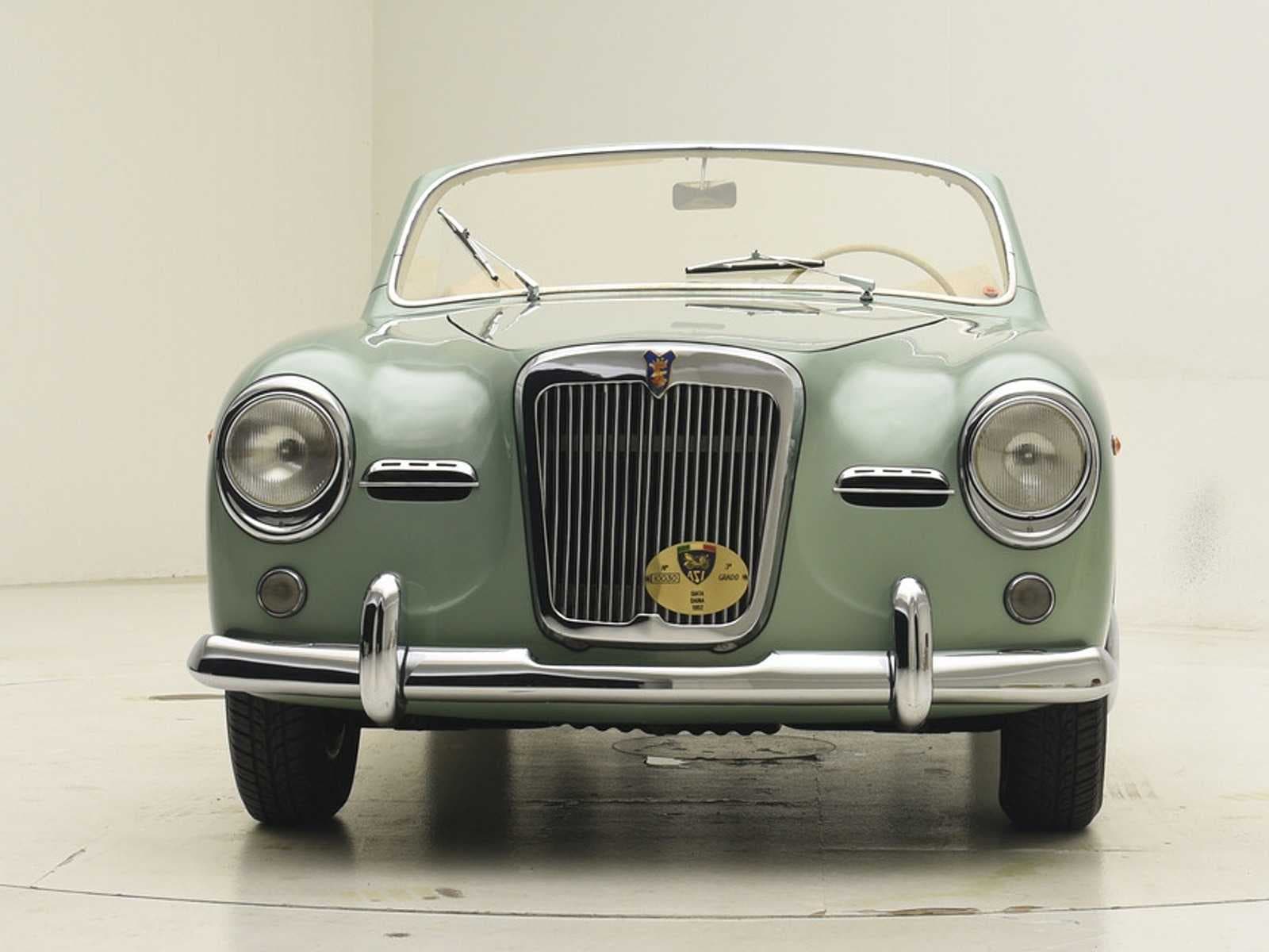 Exclusive classic car due to bankruptcy Classic Car Service BV
