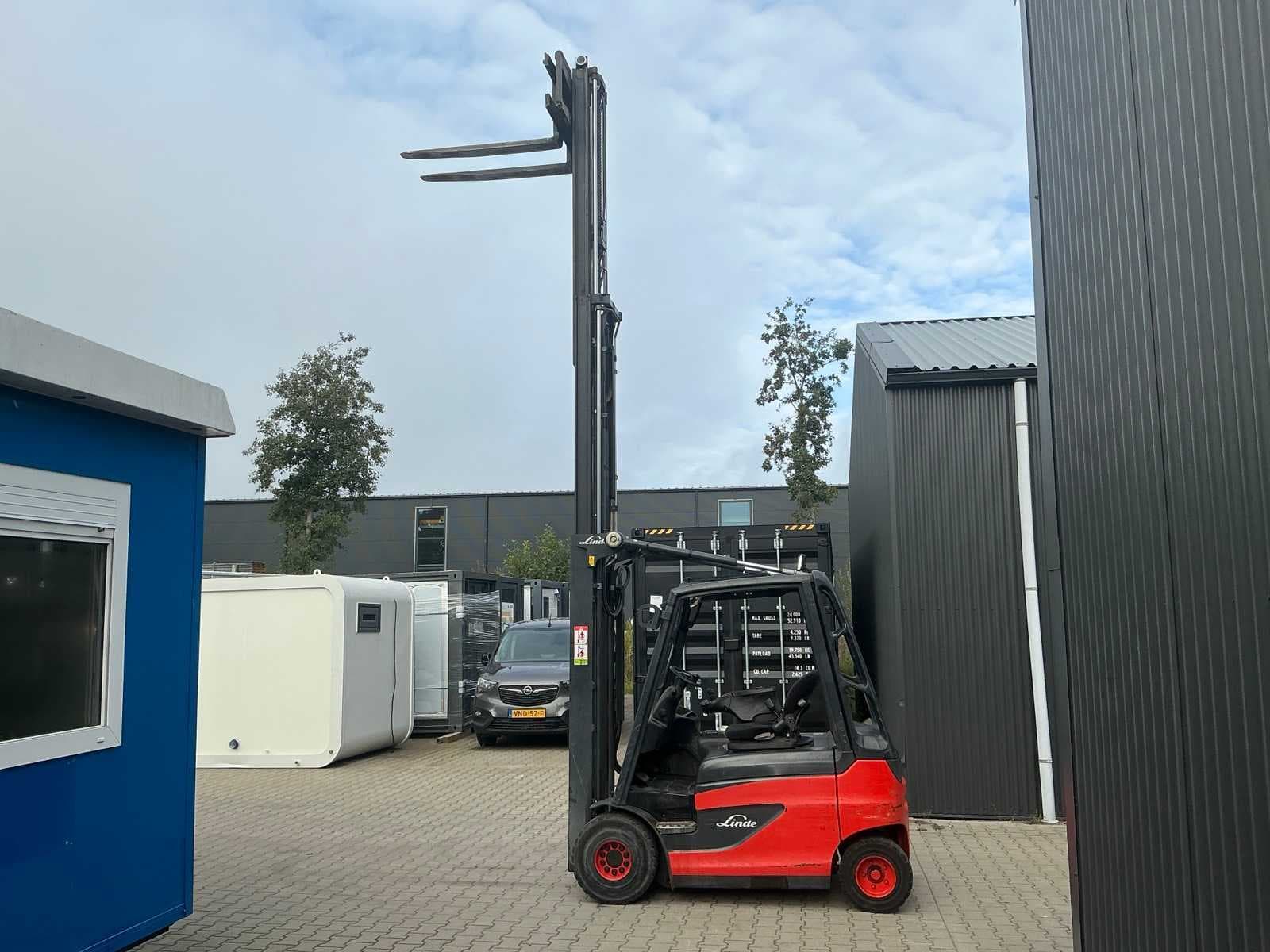 Ex verhuur: vrachtwagen, hoogwerker, heftrucks, werkplaats toebehoren en gereedschappen