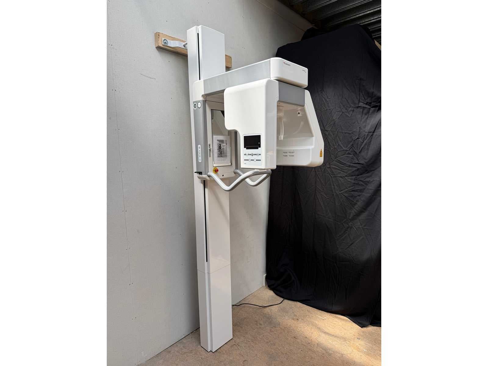Medical and laboratory equipment